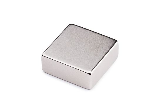 Неодимовый магнит прямоугольник 25x25x10 мм, N35H в Москве