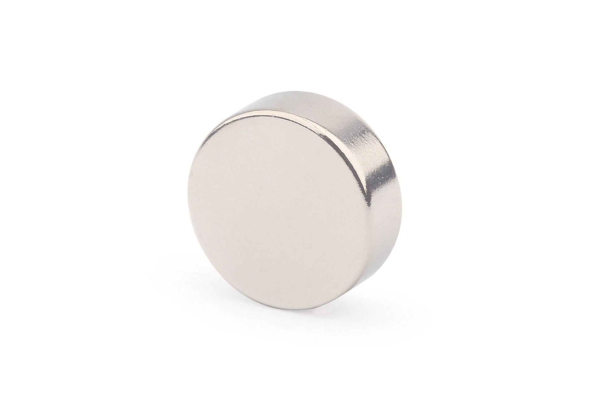 Неодимовый магнит диск 20х7 мм в Москве